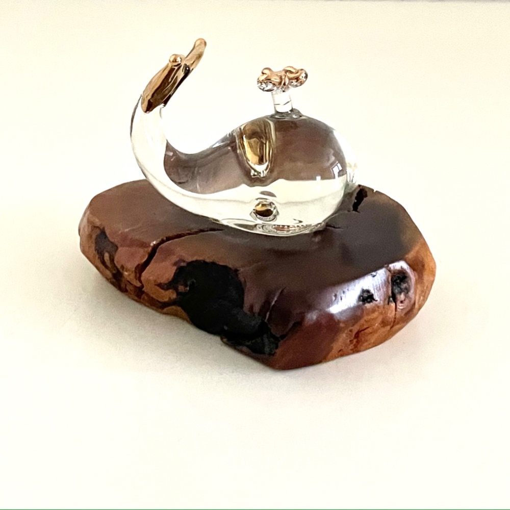 Vintage Wood Burl with Hand Blown Glass WHALE with Gold Trim Tail & Spray
